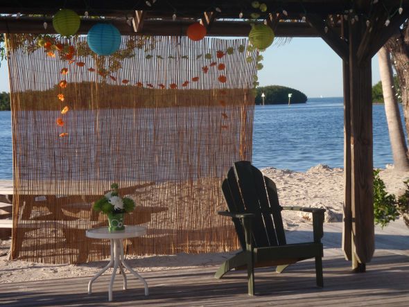 DIY Photo-Booth: an I DO or an I DON'T?? :  wedding photo booth camera reception diy PhotoHut5