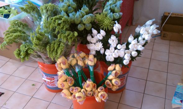 any Sam's Club flower brides? :  wedding beehive diy reception budget ceremony Flowers1