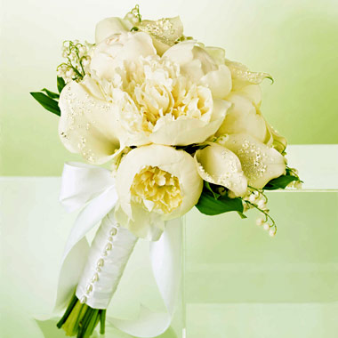 pictures of a white calla lilly and peonie bouquet?? : wedding bouquet calla lilly white Peony Calla