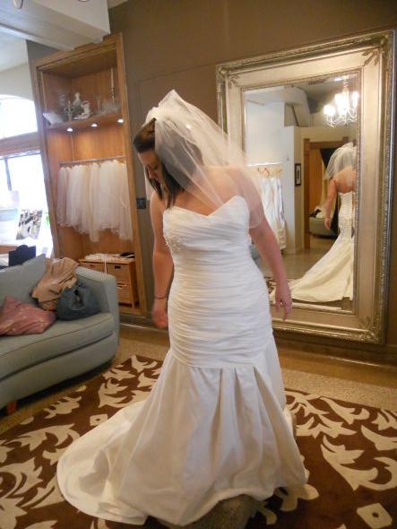 Pear shaped & hourglass brides - lets see real pics of your dress! :  wedding Dress 010