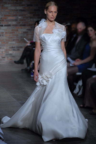 show off your bridal dress!!! :  wedding Talita Melissasweet A