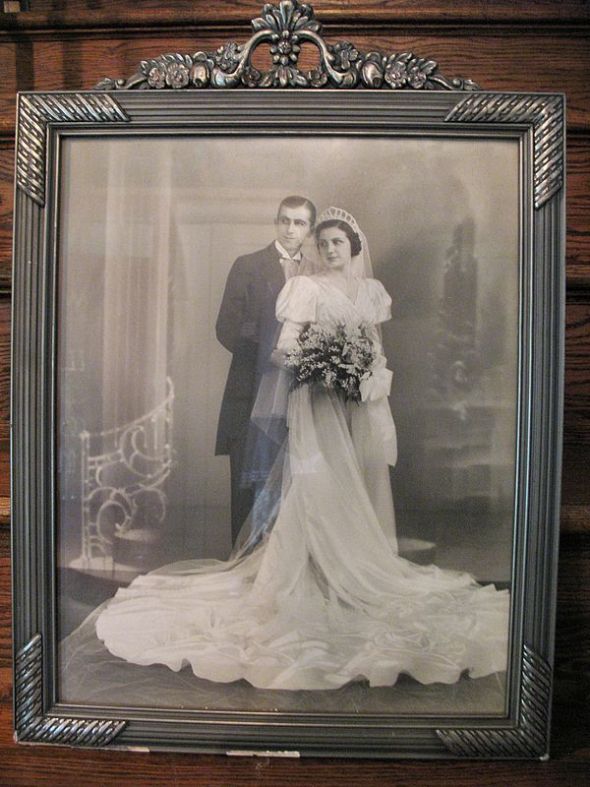 Vintage Wedding Dresses...a list :  wedding vintage dress 40ssatin3