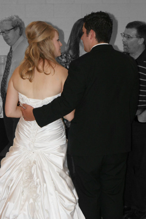 Any Average height/weight brides out there - post how you looked :  wedding 47145 136222123088813 100001030796236 202343 5091344 N