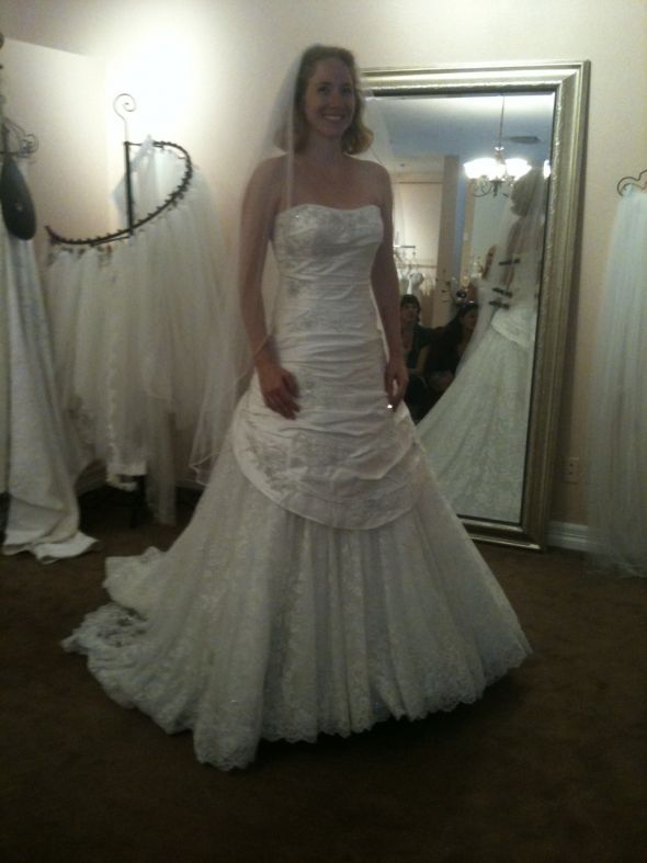share your wedding ball gown thanks.. :  wedding Dress Chan 03