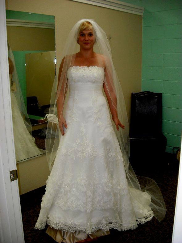 Found the dress I think... need affirmation! :  wedding casablanca 2010 casablanca 1900 DSCF4634