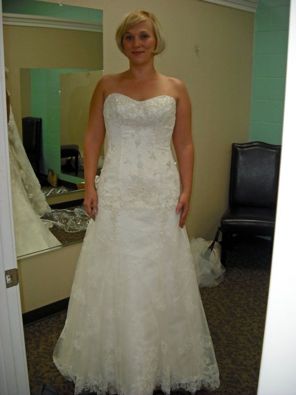 Oh God, I'm never gonna decide! : wedding dress casablanca allure DSCF4637 Edited