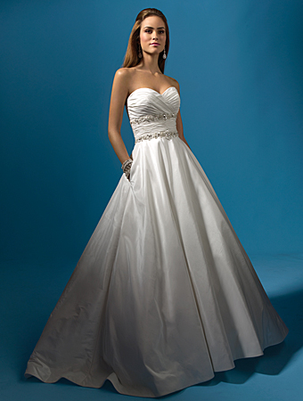 Wedding dress with pockets Size 4 wedding white dress 7af14d65 E824 4bef