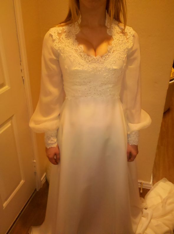 Dresses with sheer material up top? :  wedding Momsdress01
