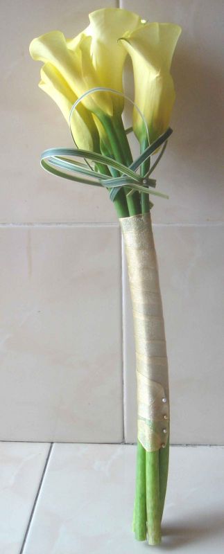 Oh My, Please Help Me! :  wedding Yellow Calla Lily Long Stemmed Bouquet