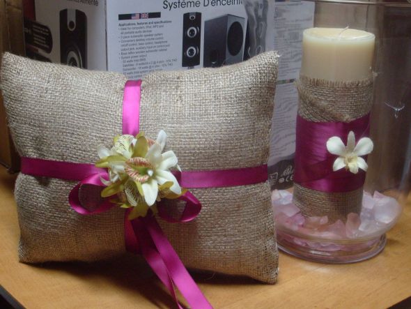 My Love for Burlap : wedding ceremony diy ring Burlappillow