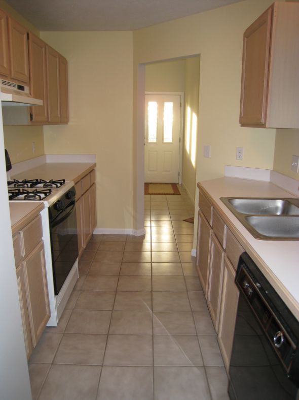 Yellow Kitchens??  Pics? :  wedding IMG 3879