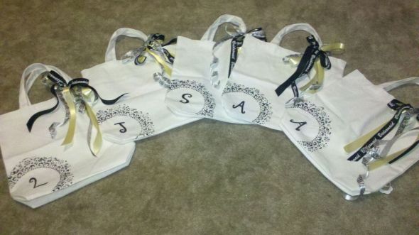 DIYBridesmaid Gift Bags wedding bridesmaid gift bas black white yellow 