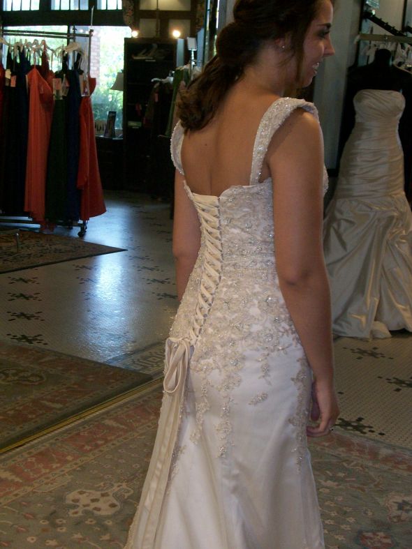Pics of Maggie Sottero Milana dress? Real pics anyone? :  wedding Dress1