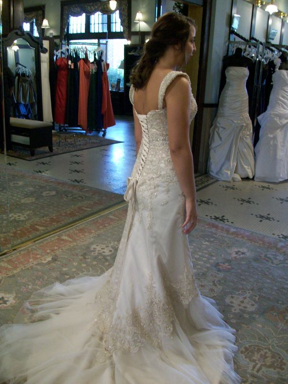 Pics of Maggie Sottero Milana dress? Real pics anyone? :  wedding Dress3