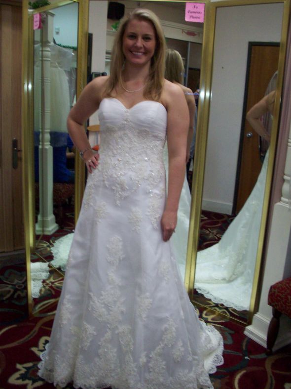 Size 10, 11, 12, or better!! Can I see you in your wedding gown? :  wedding 101 0071