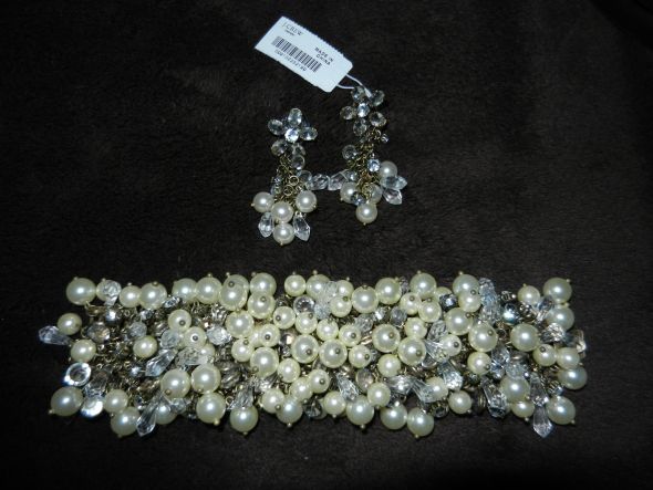 J Crew Pearl Luxe Cocktail Bracelet and Earrings :  wedding bracelet j crew 1 pearl crystal earrings DSCN0103