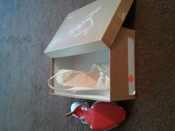 Christian Louboutin Ivory Sling Back Shoes Size 37 wedding 2011 05 21 