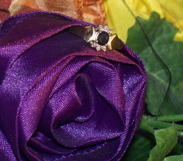 Anyone have a pink engagement ring?  Or a gemstone e-ring? :  wedding pink engagement rings gemstone engagement rings morganite engagement rings alternative engagement rings modern engagement rings huge engagement rings celebrity engagement rings E Ring