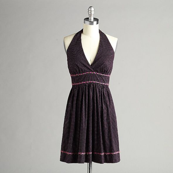 What kind of necklace with a halter dress : wedding Halter Dress 1
