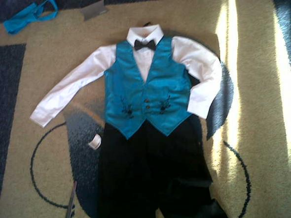 I canâ€™t choose, please help! :  wedding silver teal white IMG00090 20110827 1614