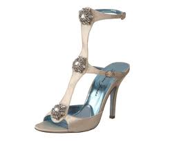 I need help finding the right shoes! :  wedding LaurenJonesAmanda