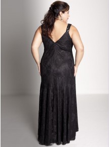 PSA:  Plus-sized wedding dresses :  wedding Lucia Back