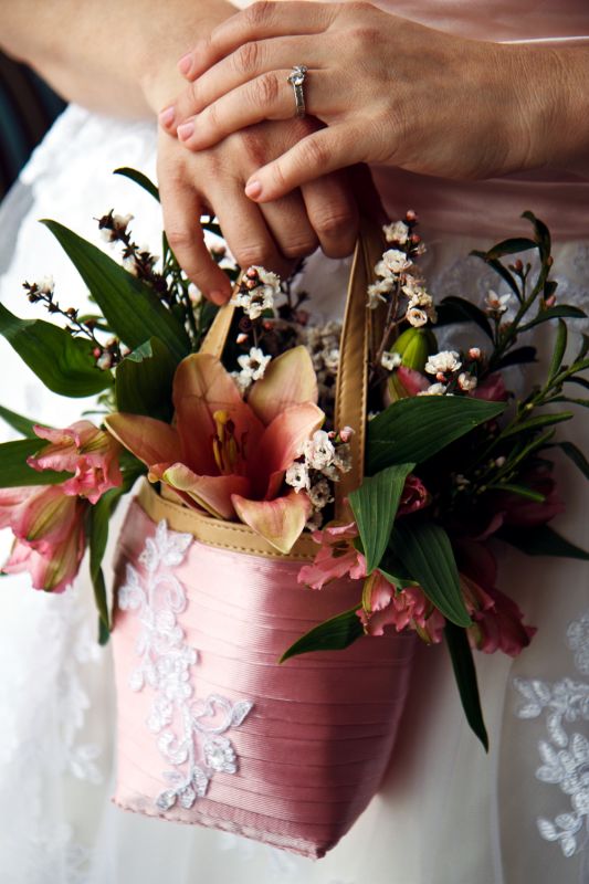 april 9th wedding -dc cherry blossoms - i survived (pro pic heavy) :  wedding dc wedding real pro jefferson memorial washington tea length cherry blossom Bouquet3small