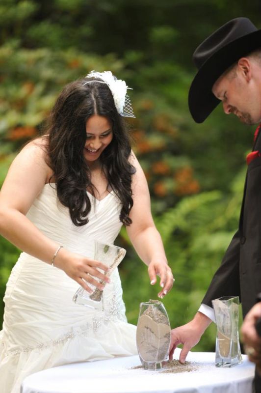 What is your FAVE photo from your wedding and why? :  wedding favorite photo wedding 306349 10150452545512468 800302467 11188813 188478632 N