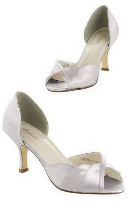 Any Casablanca 1992 brides out there? : wedding casablanca 1992 dress Shoes2