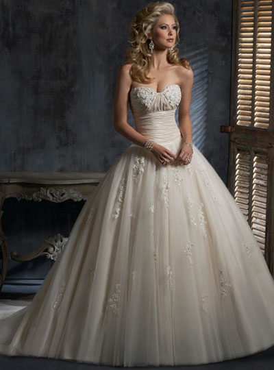 I am so in love with BIG POOFY BALL GOWNS.. SHOW ME YOURS!!! : wedding Maggiesottero Chardonnaygown