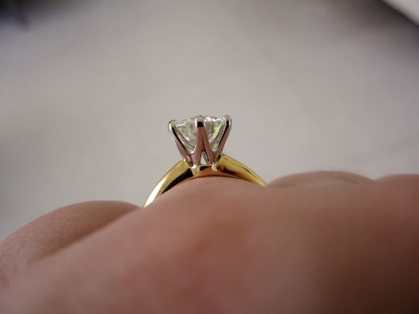 Pictures and a video of my Tiffany replica setting with a moissanite