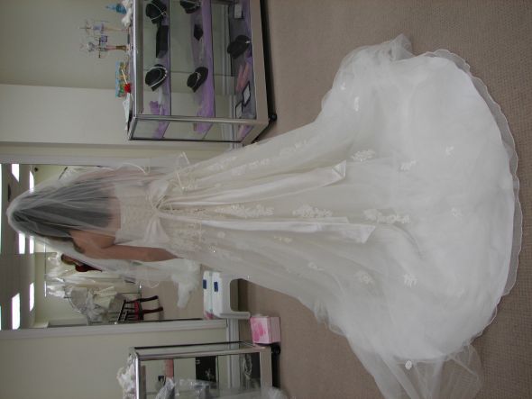 Dresses with heavy beading AND a corset... pictures? : wedding IMG 7318