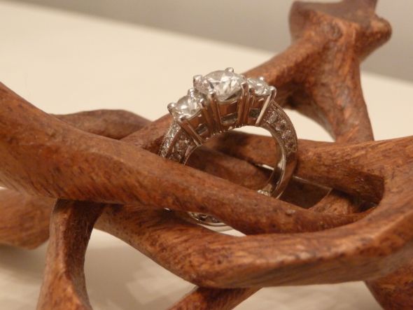 Getting new ring pics taken! Please post your artsy or professional ring porn. :  wedding ring pron artsy picture E Ring 096
