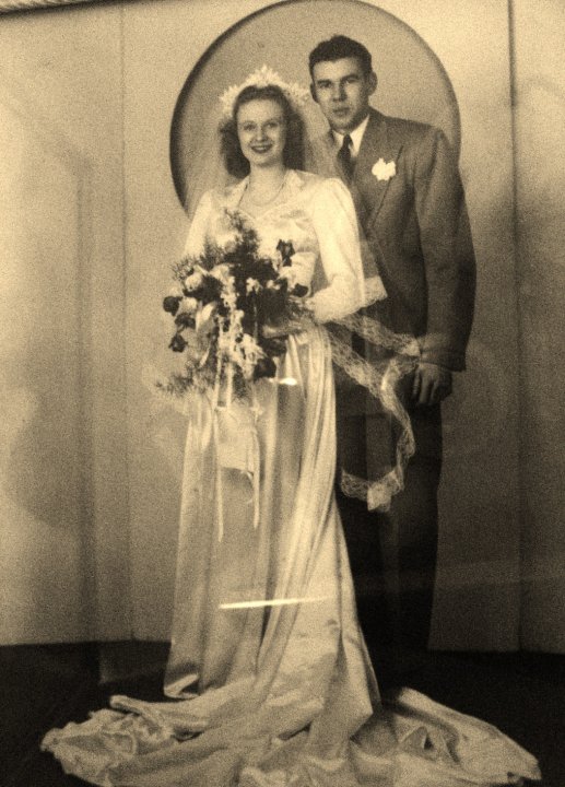 Trends from your grandmother's wedding.... : wedding trends vintage old fashioned 1 25845 398584023560 654018560 3719733 7045987 N