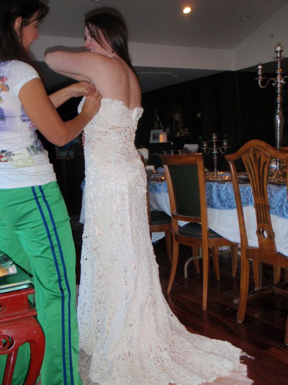 POST YOUR 1 OF A KIND DRESSES HERE!!! :  wedding Dress With Liner Back