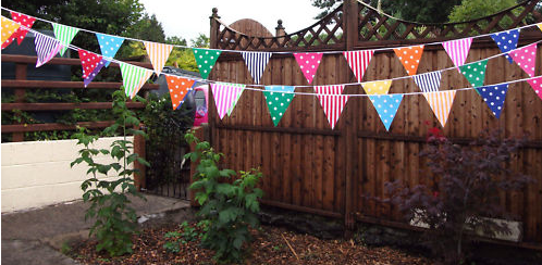 Anyone using pennant banners? : wedding pennant banner outdoor decor Bunting