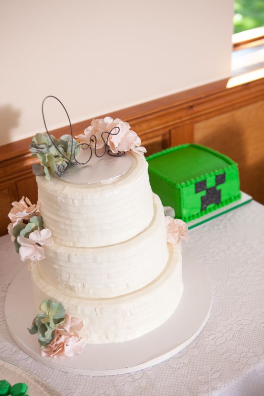 Show me your simple cakes!! :  wedding cake help MAB072