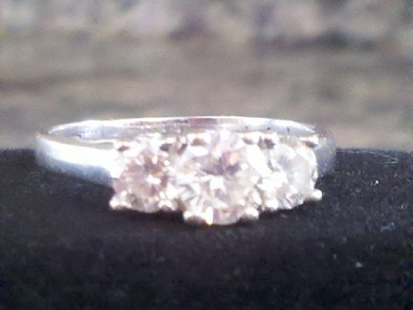 May I please see your 3 stone e-rings? :  wedding Ering2