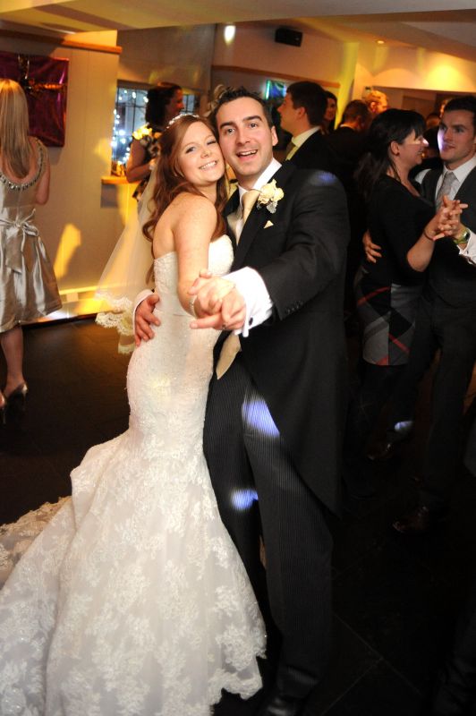 Show me your bustle!!! :  wedding bustle dress alterations Dancing
