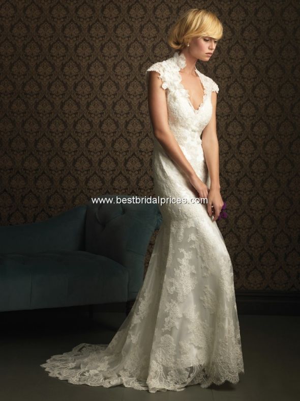 Dream dress vs THE dress... how the mirror changes things! :  wedding shopping anxiety choosing a style 8764 Front