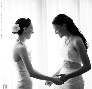 Post a same-sex marriage picture that makes you happy :  wedding Sswedding
