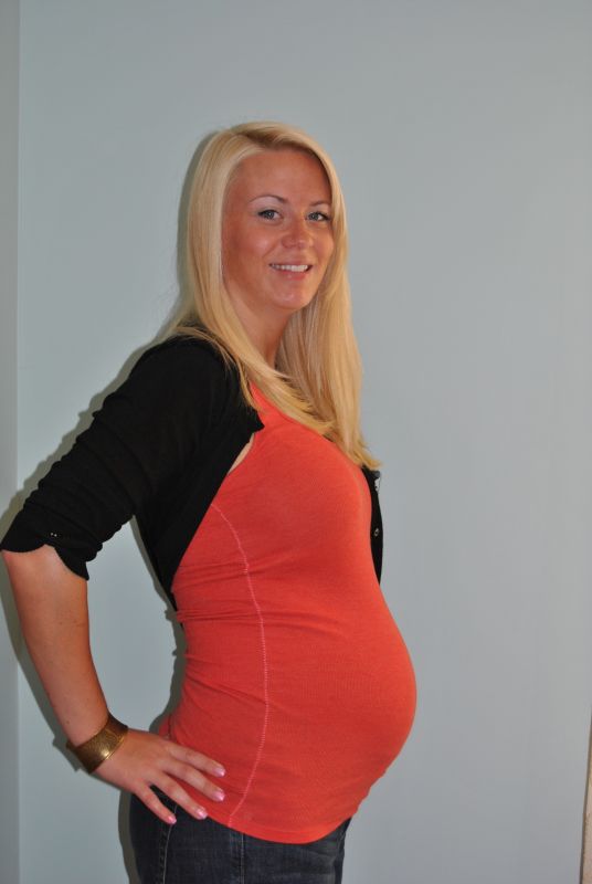 Due in Winter/Spring 2012 - Show Your Bumps! :  wedding DSC 0796