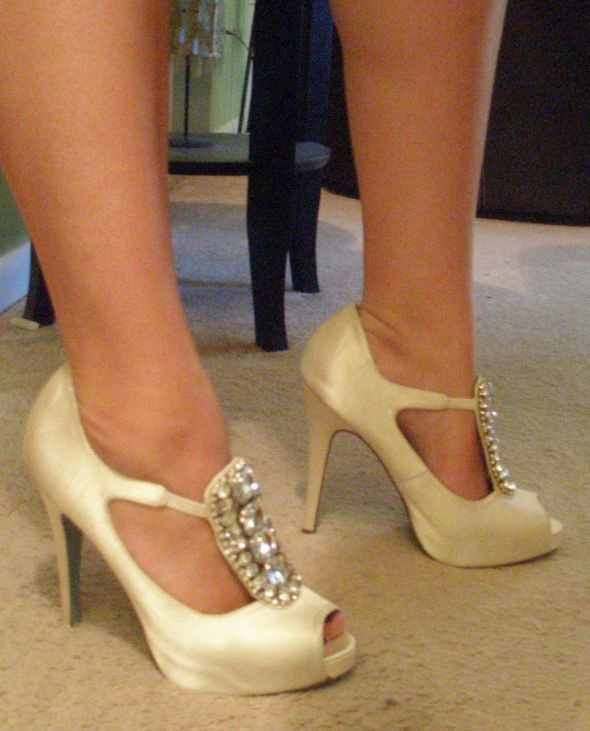 brides with 4 heel. show me your shoes :  wedding bridal shoes shoes wedding shoes pumps 4 inch 4 2 PA270274