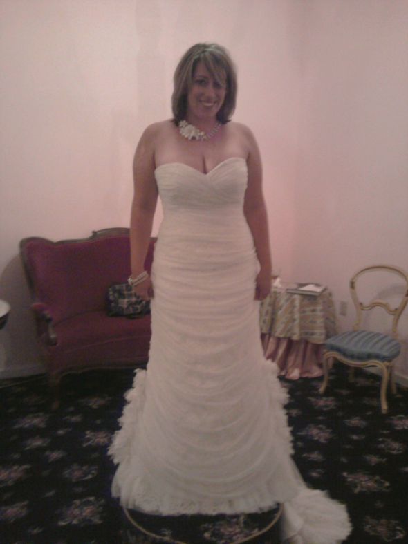 Pear shaped & hourglass brides - lets see real pics of your dress! :  wedding Mms Picture2