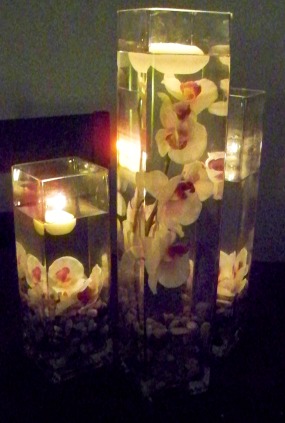 My DIY Purple Floating CENTERPIECE!! Like?! :  wedding diy submerged purple centerpieces water decor vases floating candles Zpiece1