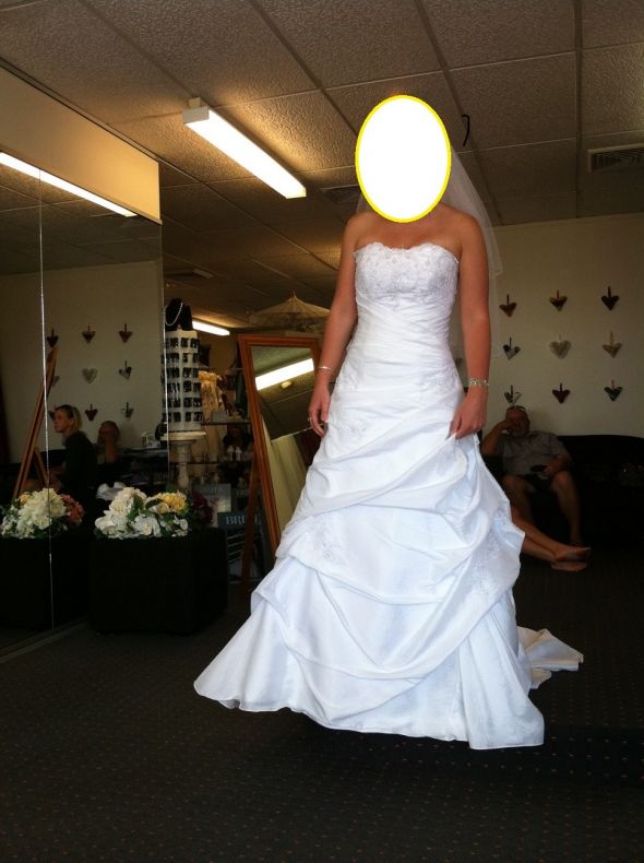 I'd love your dress opinions please =) :  wedding 2