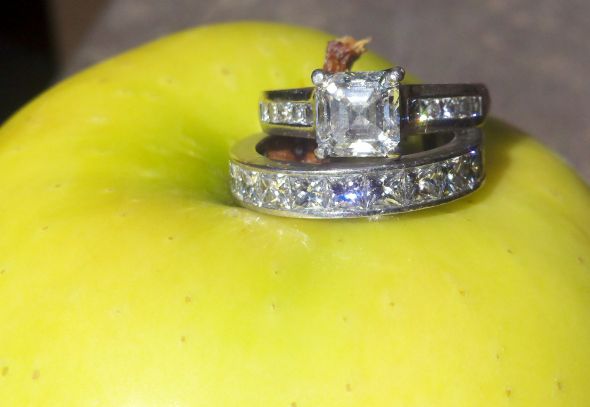 If you've taken new pictures of your ring, post 'em here! : wedding Rings