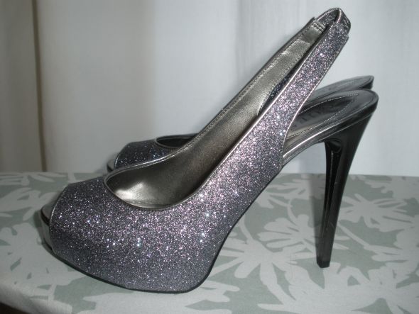 Please give me your honest opinion on my shoes! :  wedding P2230192