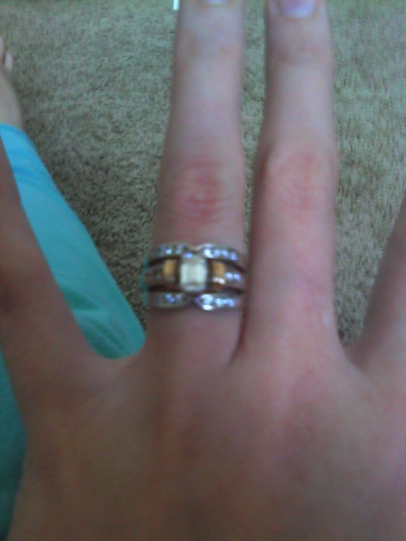 Emerald cut Bees: What kind of wedding ring...? : wedding Eringandband2