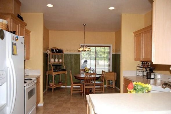 Yellow Kitchens??  Pics? :  wedding KI